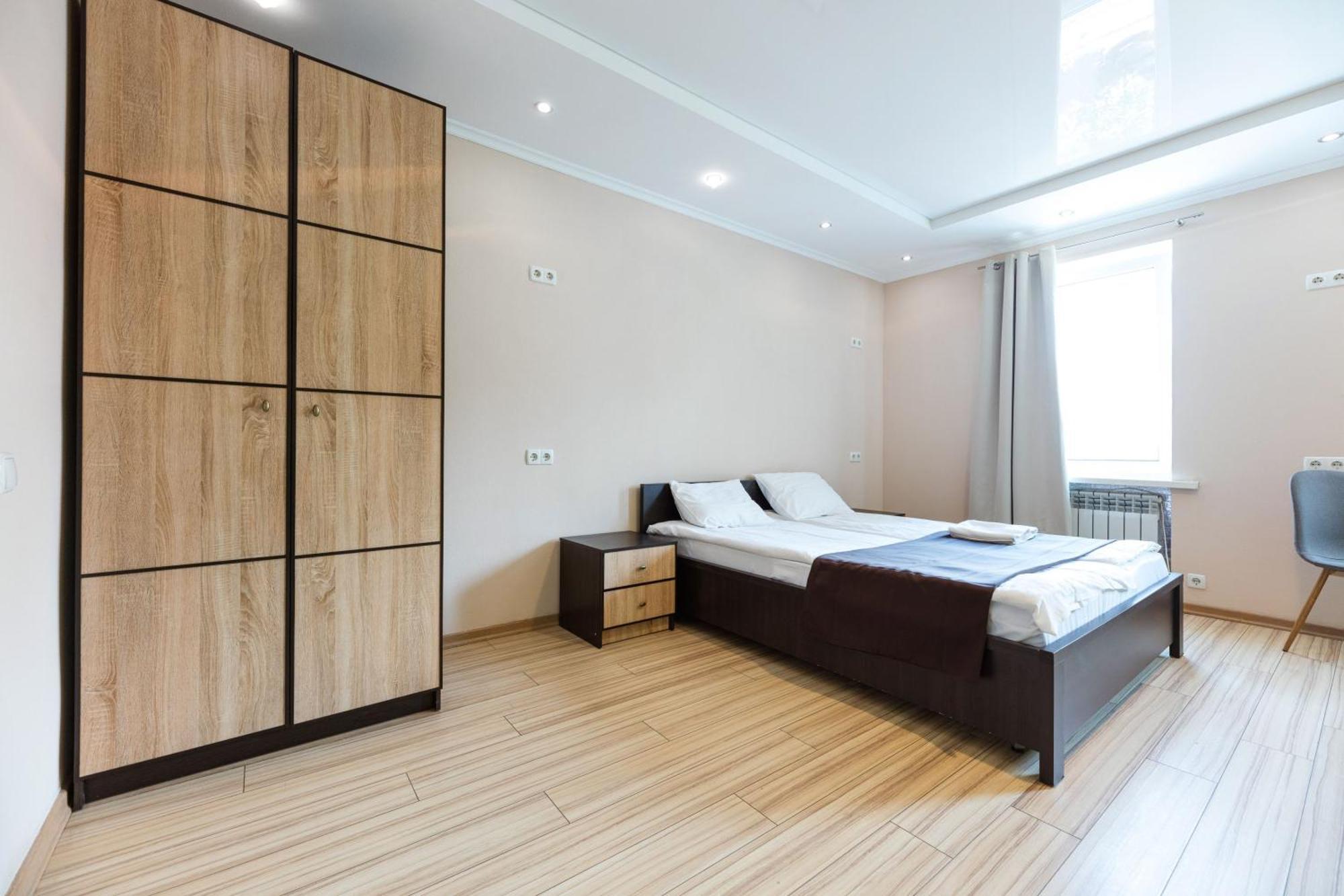 Guest House "Vladimirskaya 42" Kijów Zewnętrze zdjęcie
