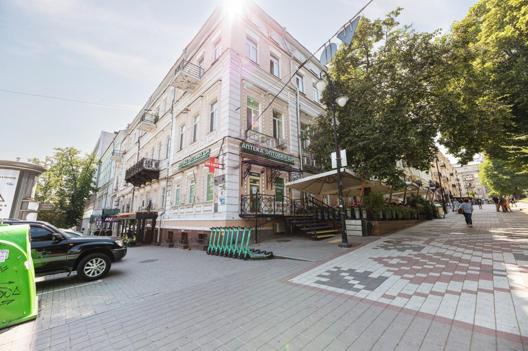 Guest House "Vladimirskaya 42" Kijów Zewnętrze zdjęcie