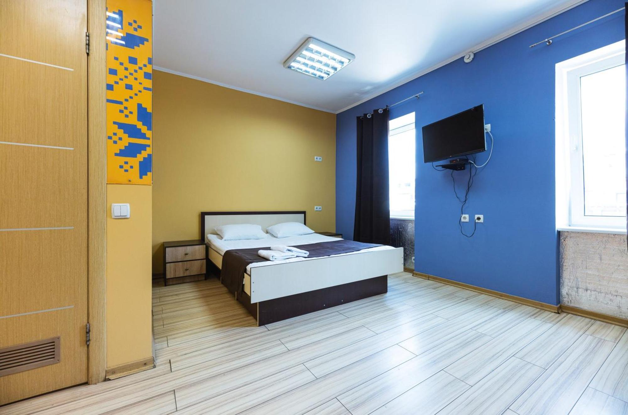 Guest House "Vladimirskaya 42" Kijów Zewnętrze zdjęcie