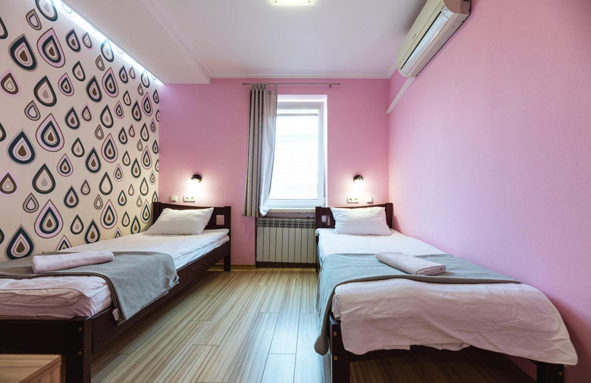 Guest House "Vladimirskaya 42" Kijów Zewnętrze zdjęcie