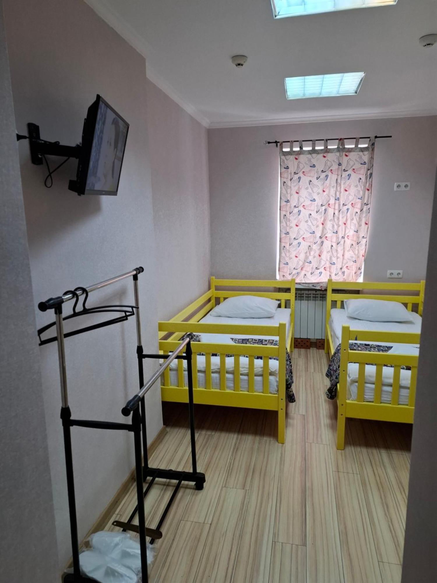 Guest House "Vladimirskaya 42" Kijów Zewnętrze zdjęcie
